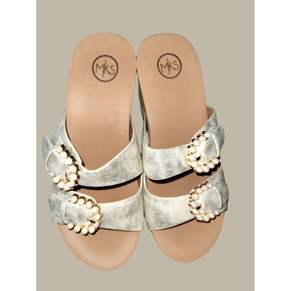 Women's Pale Gold Wedge Sandals with Pearl Trim - size 9 - Picture 3 of 4